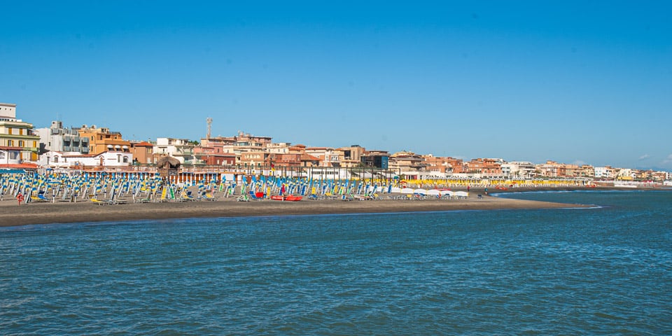 Lido di Ostia to najbliższa plaża od Rzymu