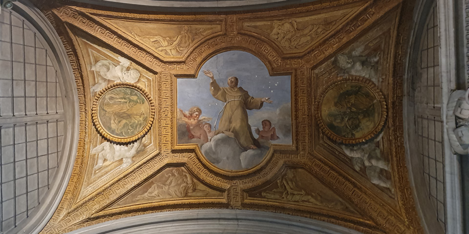 Apoteoza św. Franciszka autorstwa Guidobalda Abbatiego w kaplicy Raimondich
