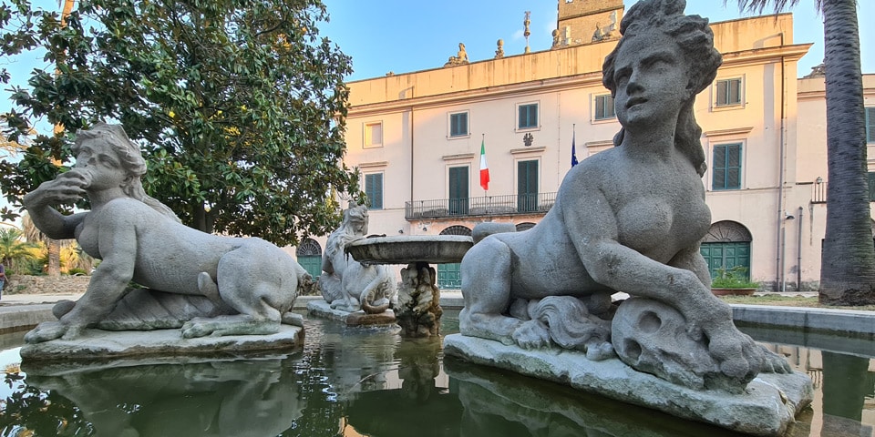 Fontana delle Sfingi przed Casino Barberini w Villa Sciarra w Rzymie