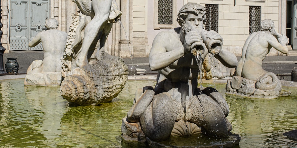 Fontanna Maura na Piazza Navona w Rzymie — detal trytona